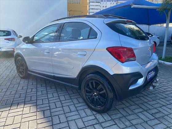 CHEVROLET ONIX 1.4 MPFI ACTIV 8V FLEX 4P AUTOMÁTICO